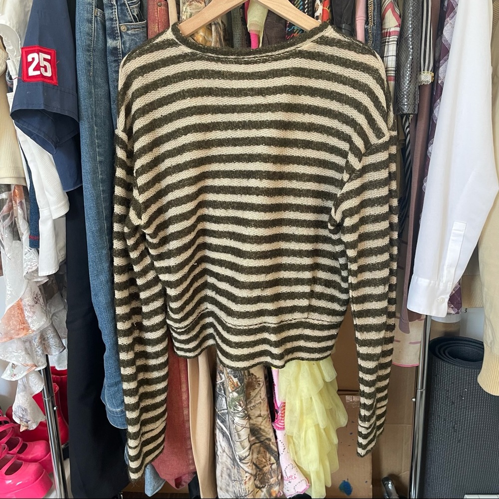 STRIPED WOOL LONG-SLEEVE PULLOVER
